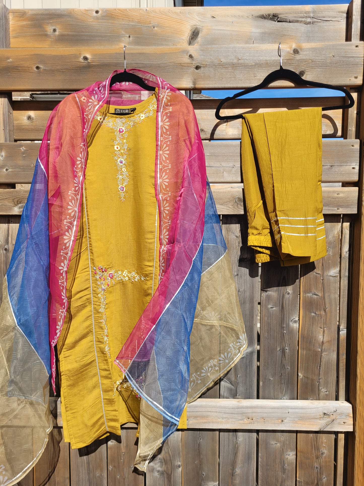 Muslin Salwar With Organza Dupatta