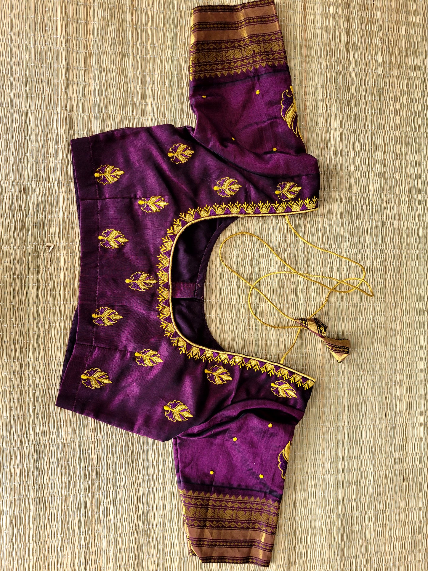 Pure Kanjivaram Sico Saree With Stitched Blouse