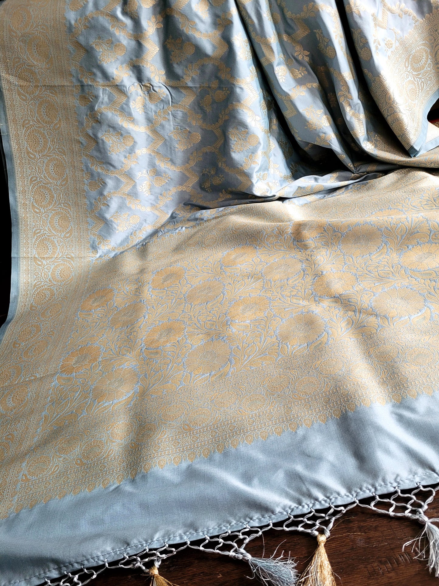 Semi Kathan Banaras Jaal Saree