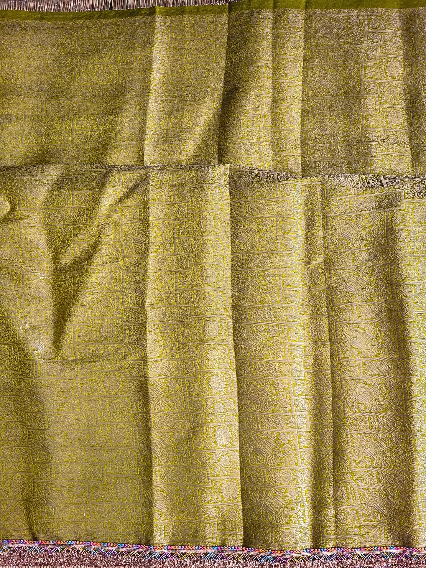 Crushed Tissue Saree With Embroidery