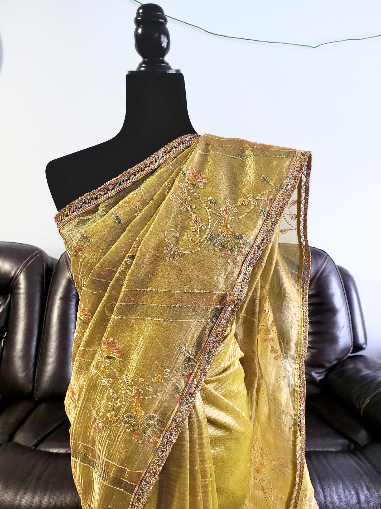 Crushed Tissue Saree With Embroidery