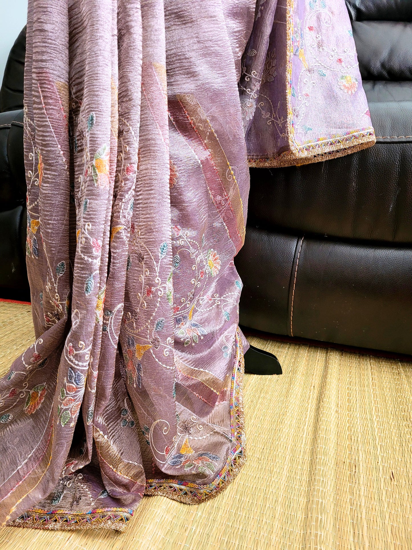 Crushed Tissue Saree With Embroidery