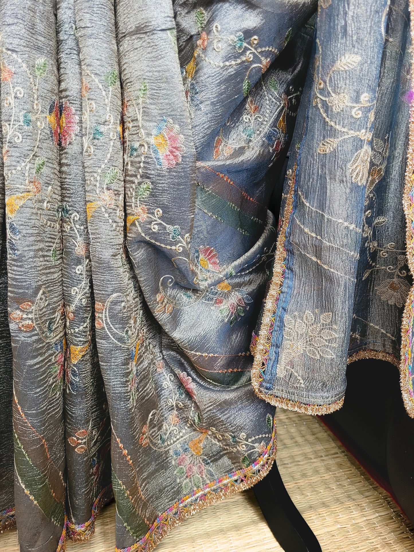 Crushed Tissue Saree With Embroidery