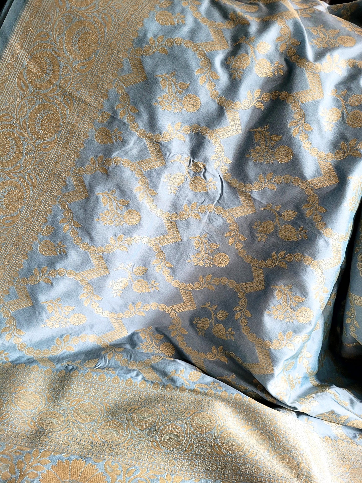 Semi Kathan Banaras Jaal Saree