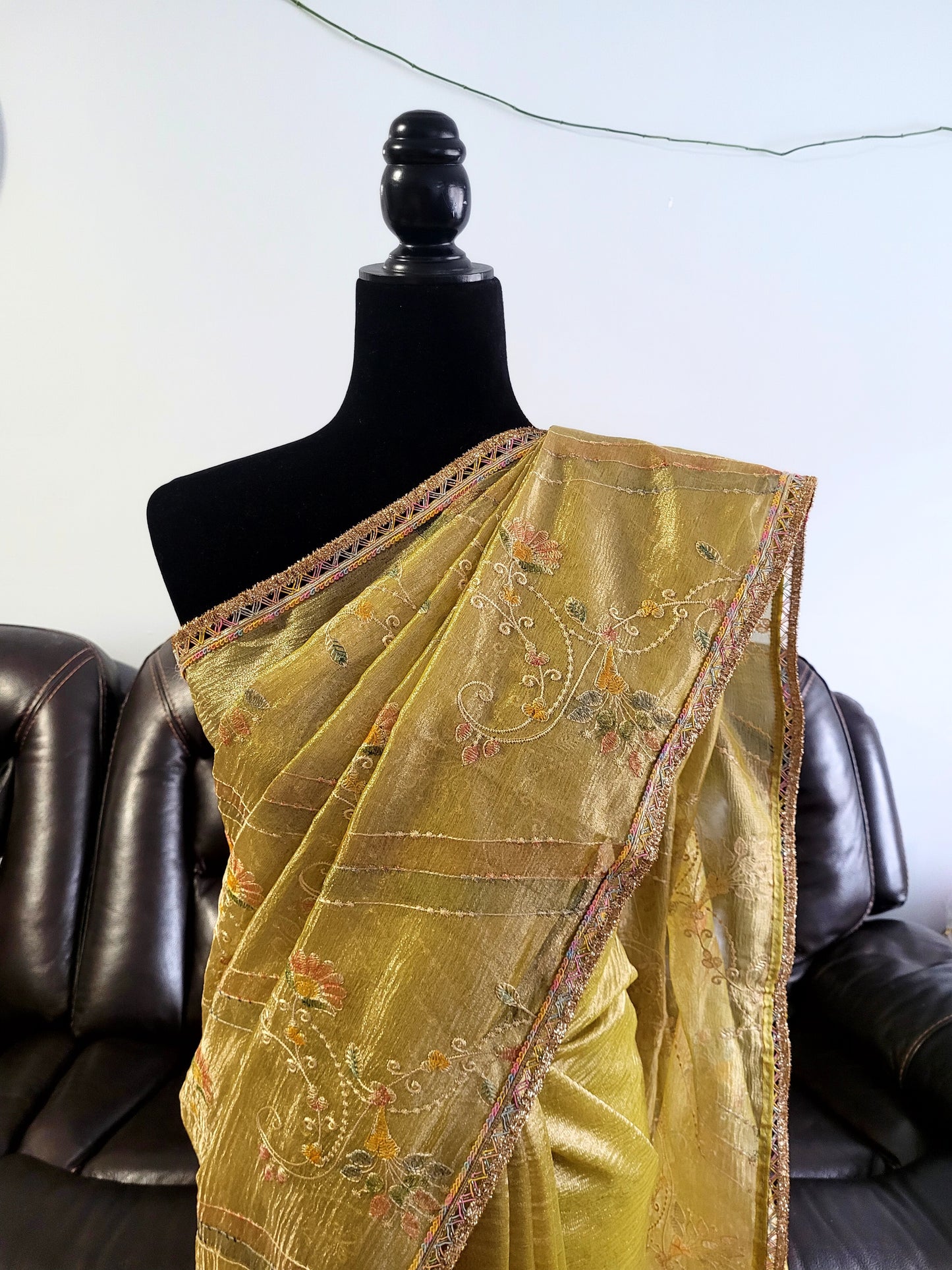 Crushed Tissue Saree With Embroidery