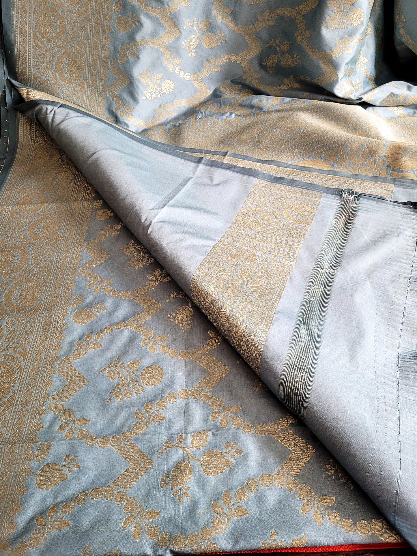 Semi Kathan Banaras Jaal Saree